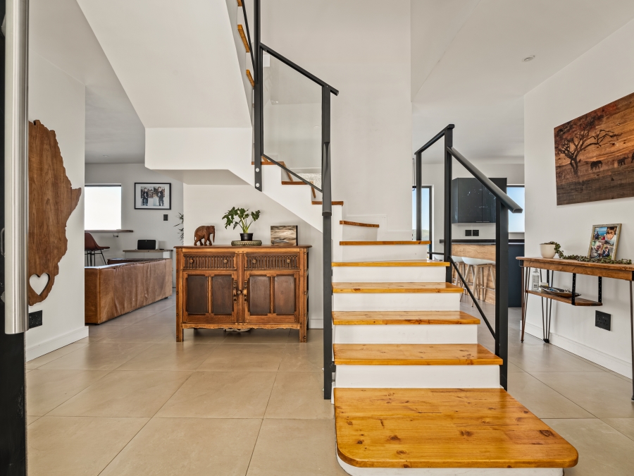 6 Bedroom Property for Sale in Old Place Western Cape